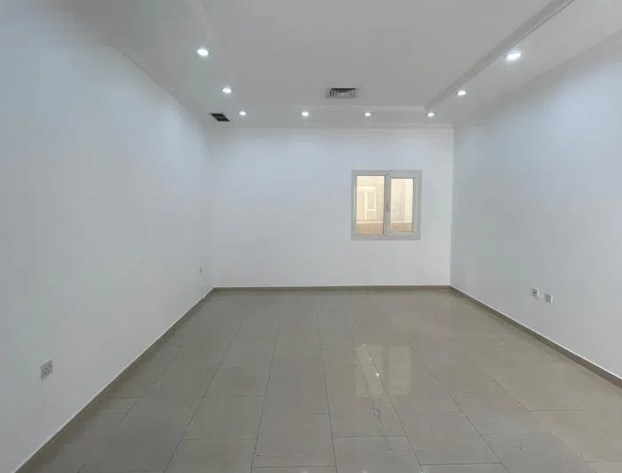 1 m2 5 Bedrooms Villa for Rent in Mubarak Al-Kabeer Abu Hasaniya