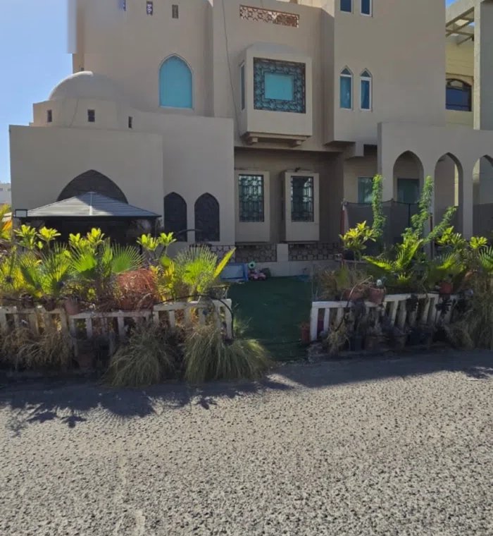 1000 m2 More than 6 bedrooms Villa for Sale in Kuwait City Adailiya