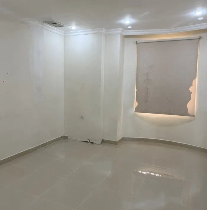 300 m2 4 Bedrooms Townhouse for Rent in Al Jahra Waha