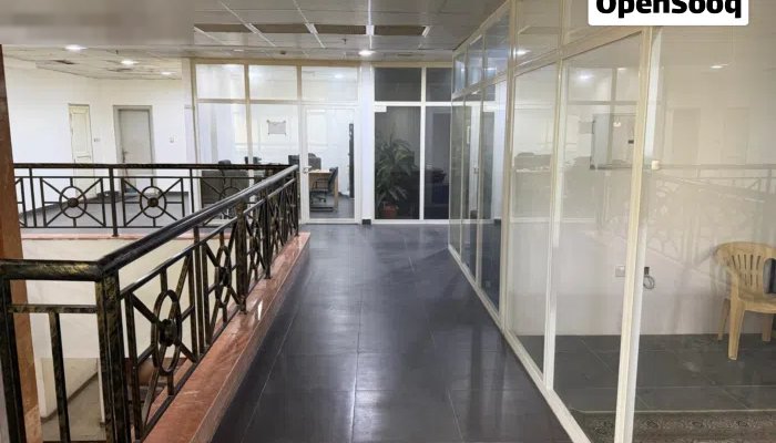 مكاتب ومحلات للايجار