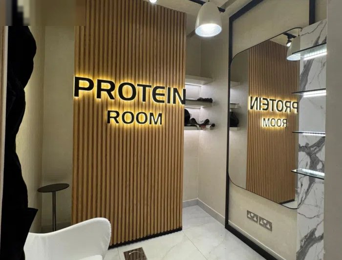 صالون VVIP للإيجار ( خلو ) في صباح السالم قطعة 1