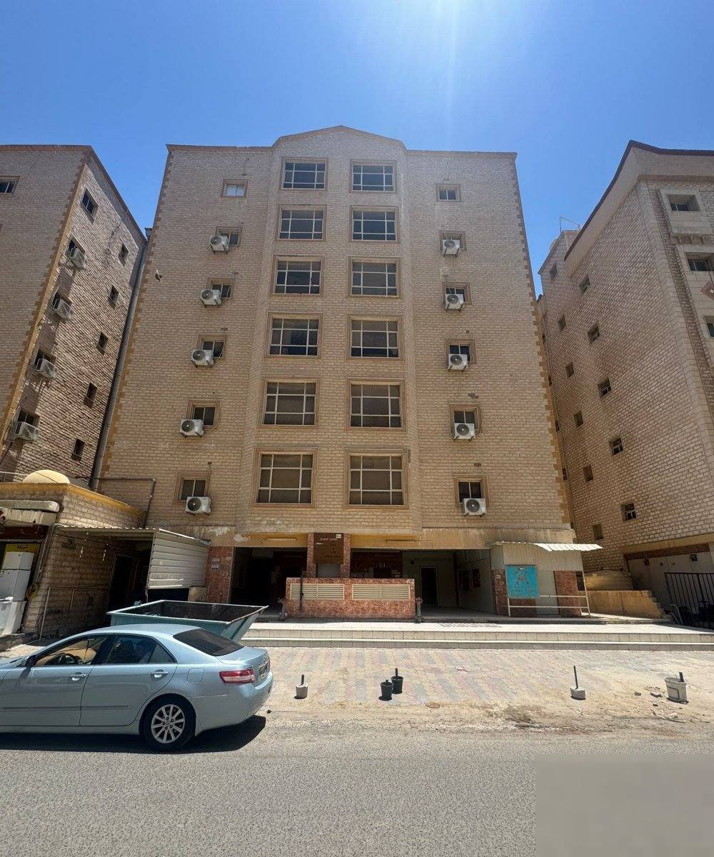 Building or floors in Ahmadi