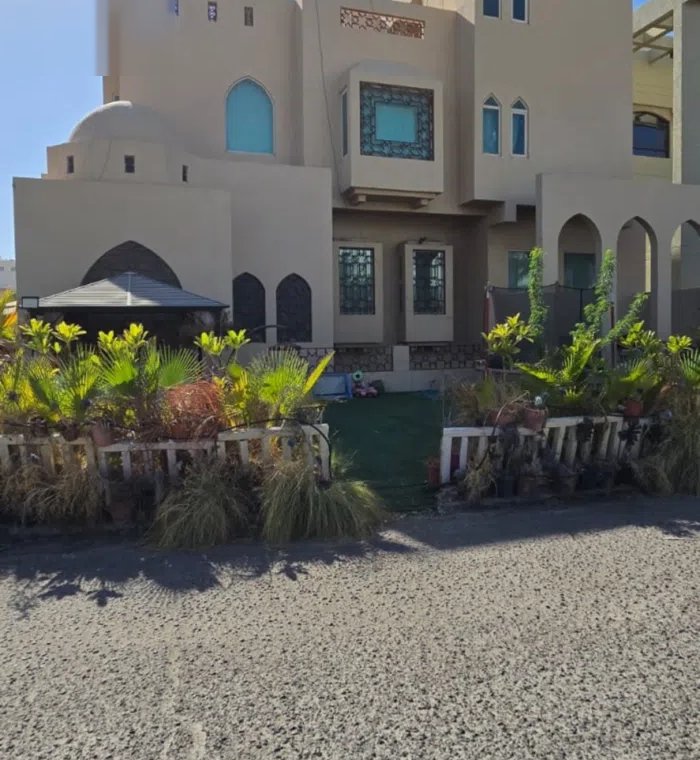 375 m2 More than 6 bedrooms Villa for Sale in Hawally Mishrif