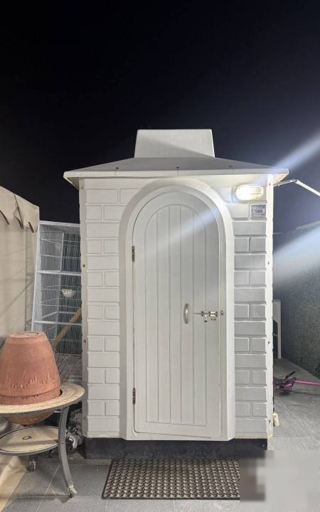 Mobile bathroom for sale, 1.5 meters by 1.5 meters