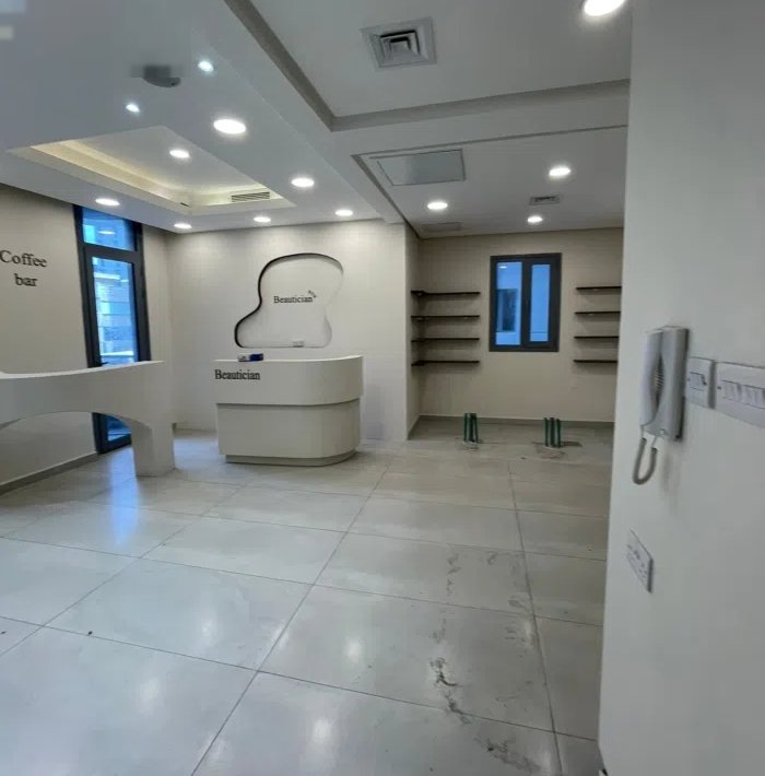 للايجار دور 150 متر يصلح صالون نسائى فى الشعب البحرى بسعر مميز