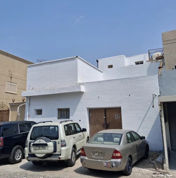 300 m2 1 Bedroom Townhouse for Sale in Kuwait City Sulaibikhat