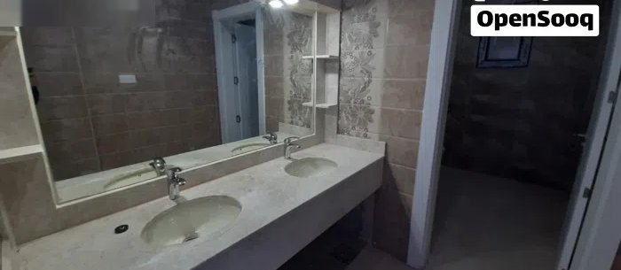 960 m2 More than 6 bedrooms Townhouse for Rent in Kuwait City Jaber Al Ahmed