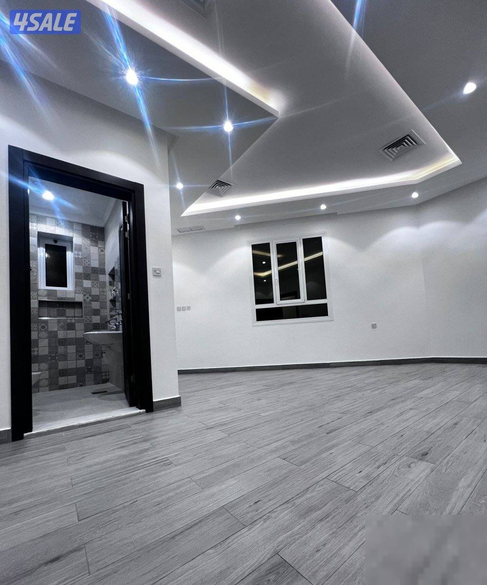 Apartment in West Abdullah Al-mubarak