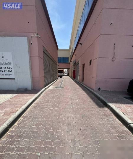 Shop in Shuwaikh port