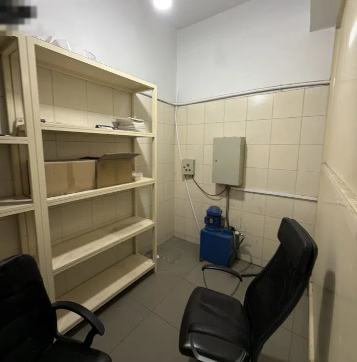 سرداب غذائي بالشويخ الصناعية 500 م + محل + مكاتب  Food Facility in Shuwaikh Industrial 500 sqm