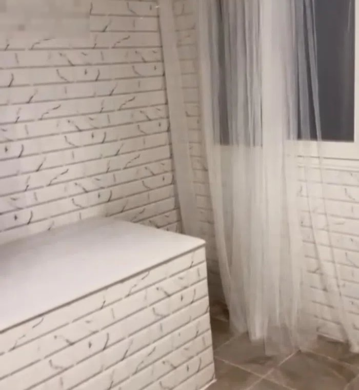 صالون نسائي مجهز بالكامل للبيع