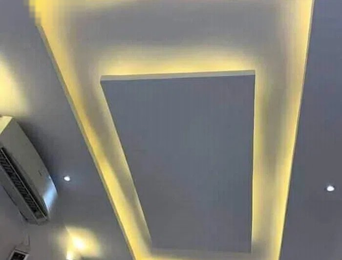 مطلوب  صاله أو سرداب بمجمع تجاري مساحه 150 متر تقريبا يكون في السالميه أو حولي