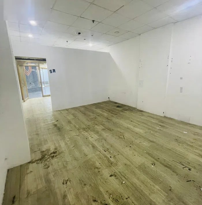 محلات ومكاتب للإيجار فى شرق