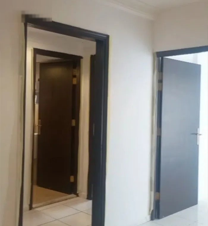 للإيجار بحولي مكتب بموقع مميز مساحة 70 متر  صالة وغرفتين وحمامين ومطبخ تكييف مركزي تشطيب سوبر لوكس