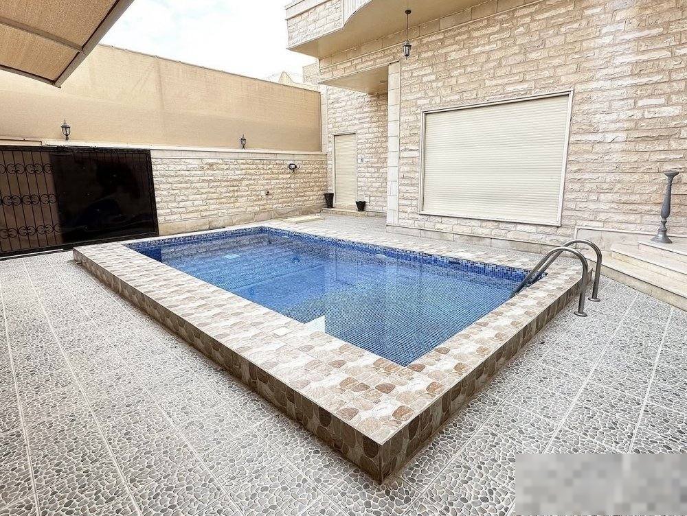 Second row 6 rooms 4 master