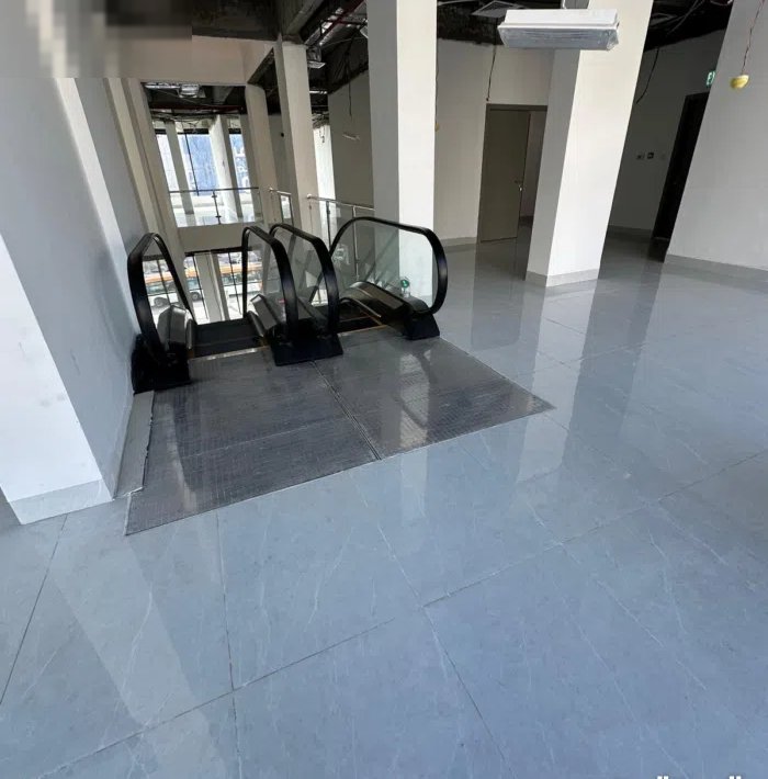 دور الميزانيين داخل مجمع بالفروانيه مساحه 500.m