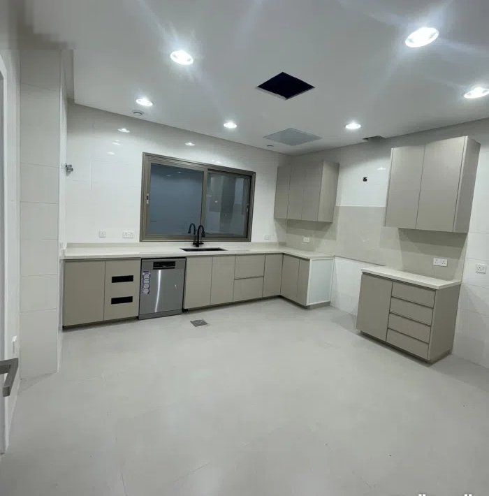 200 m2 3 Bedrooms Apartments for Rent in Al Ahmadi Eqaila