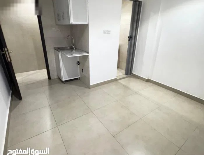 30 m2 Studio Apartments for Rent in Hawally Hawally