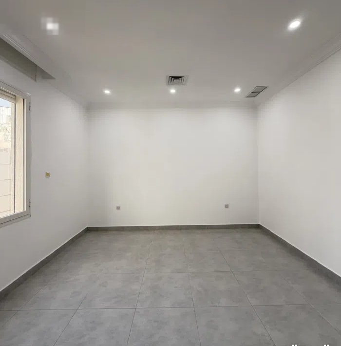 400 m2 3 Bedrooms Apartments for Rent in Hawally Salwa