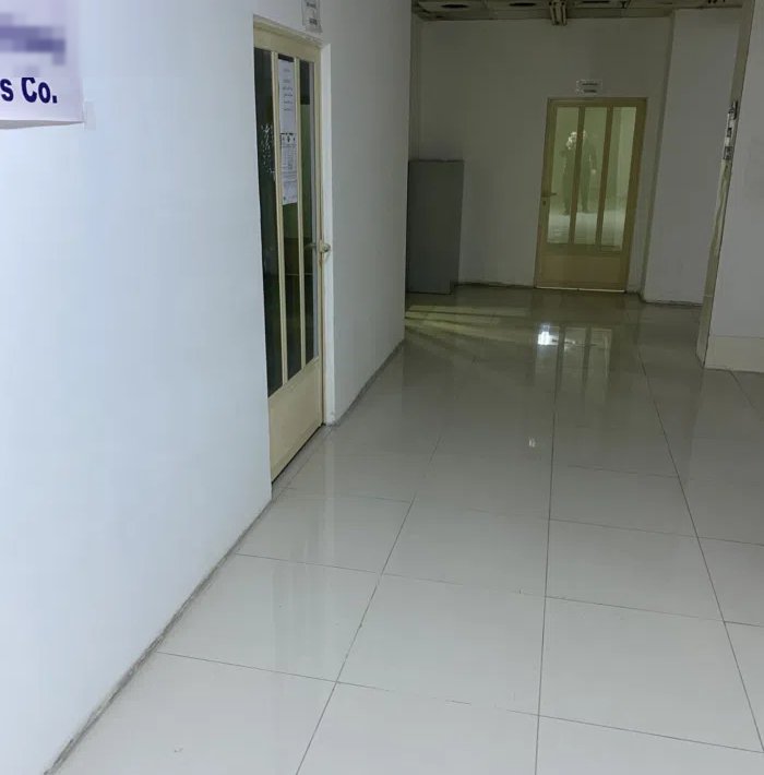 مكتب للايجار في الفروانية بدون عموله او تأمين او خلو