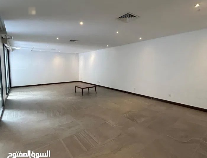 1 m2 5 Bedrooms Villa for Rent in Hawally Rumaithiya