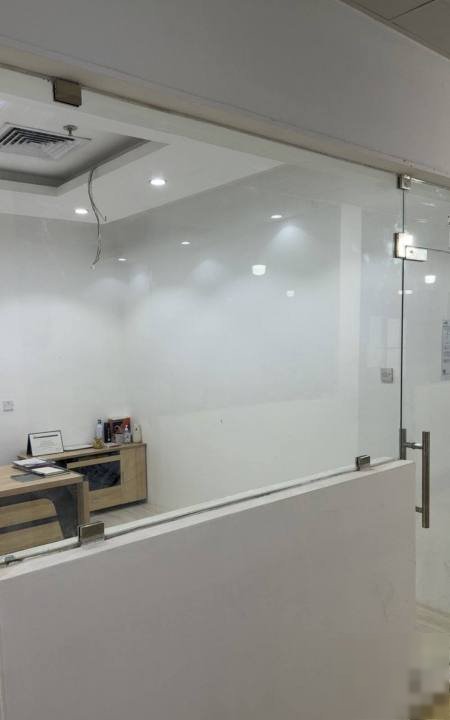 For rent offices, unique location on Salem Al-Mubarak Street