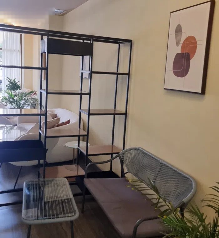 للايجار محل بشرق موقع ممتاز مساحة المحل 110 متر مربع  Shop for rent in the east, excellent location,