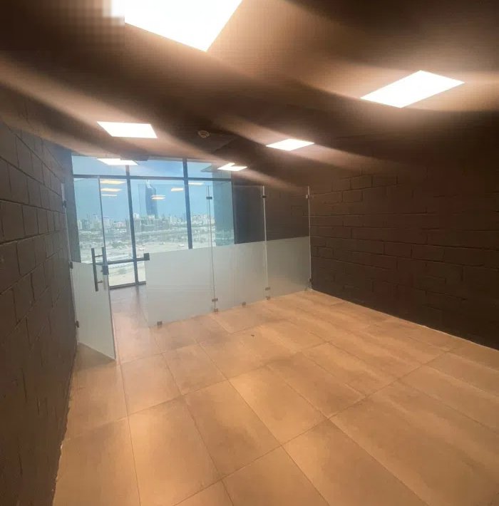 للايجار مكتب 30 متر فى المرقاب متشطب مع فترة سماح شهر