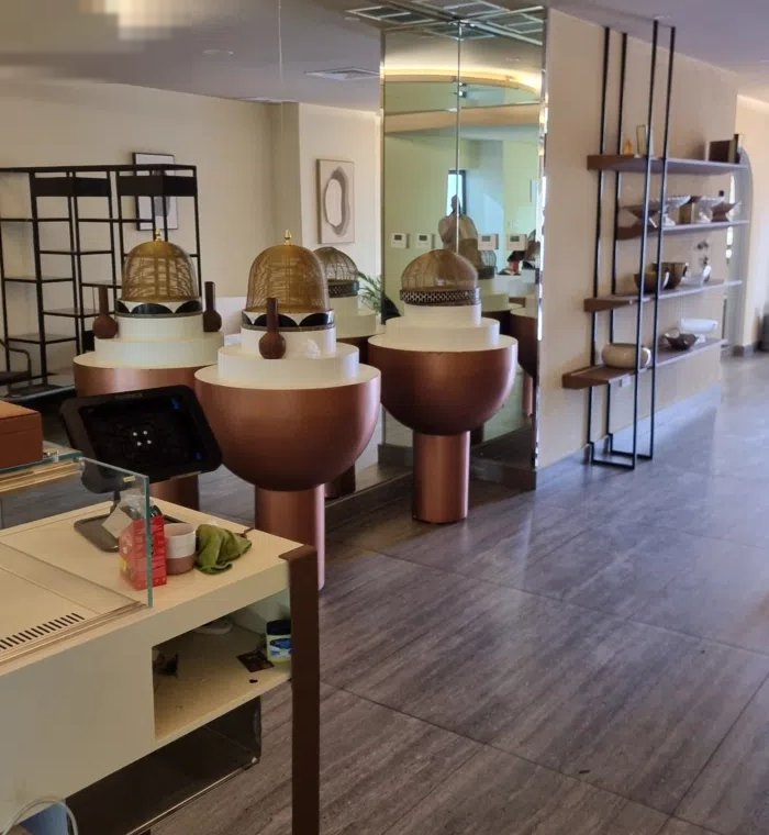 للايجار محل بشرق موقع ممتاز مساحة المحل 110 متر مربع  Shop for rent in the east, excellent location,