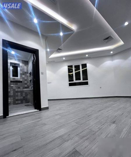 Apartment in West Abdullah Al-mubarak