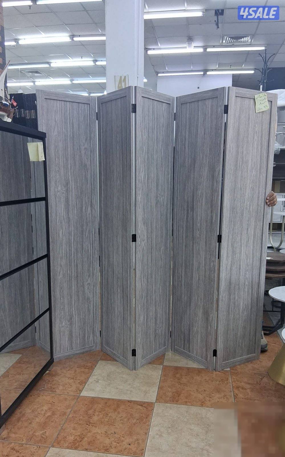 For sale, abaya shop license in Al-Nokhatha Complex, Al-Eqaila.