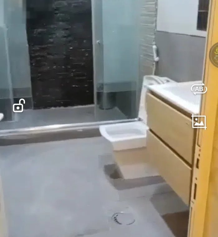 250 m2 5 Bedrooms Apartments for Rent in Farwaniya Rabiya