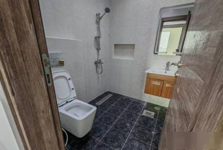 Floor in Mubarek Al-Kabeer