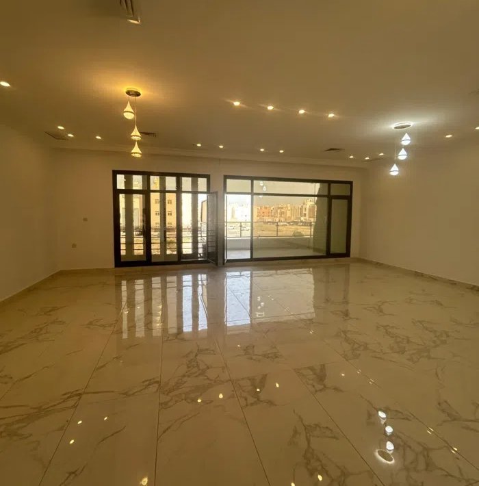 200 m2 4 Bedrooms Apartments for Rent in Mubarak Al-Kabeer Fnaitess