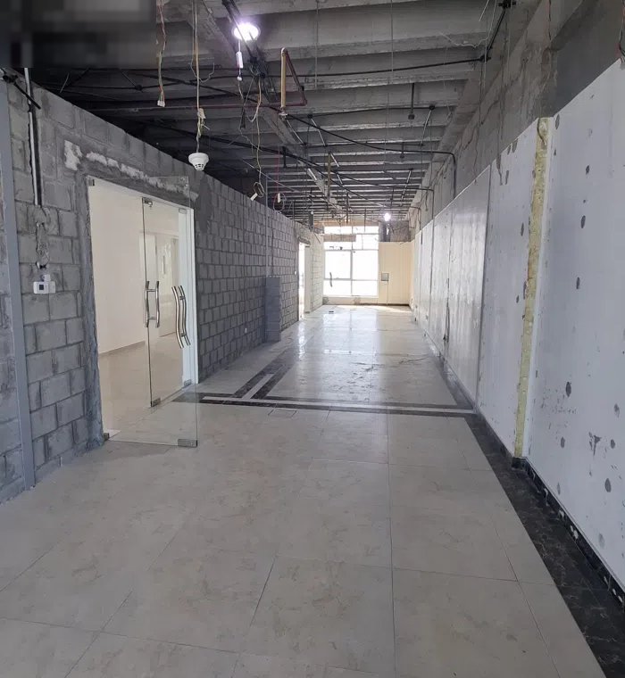 للايجار ادوار في العاصمـــــة مع اطلالــــــــة بحريــــــــة ومع 3 شهـــــــور مجانـــــــــــــاً