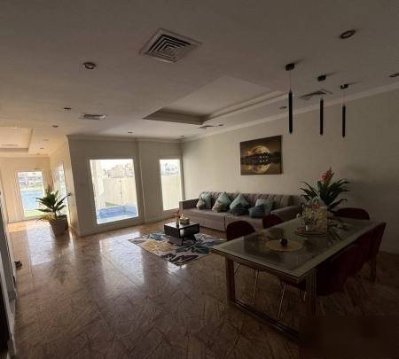 For rent, half a chalet, first row on the sea (behind the complex), 7 rooms