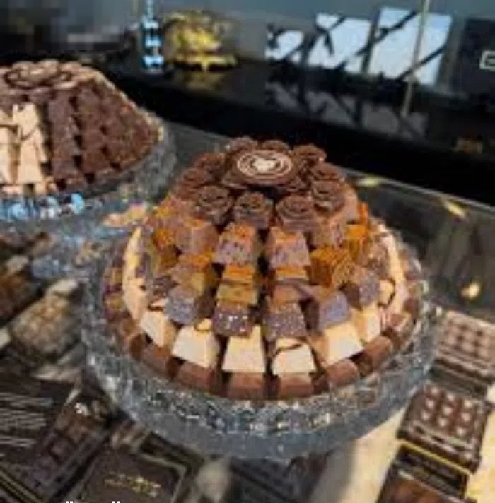 محل شوكولا وحلويات للتنازل