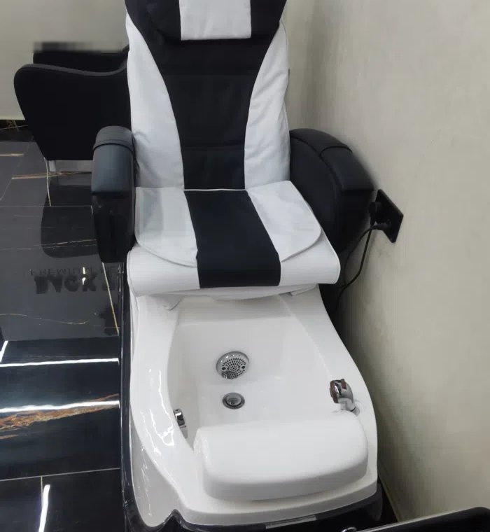 للبيع صالون رجالي