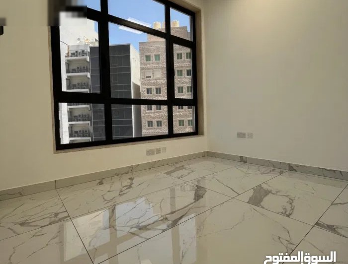 مكتب مع فترة سماح للإيجار أول مستأجر في القبلة قطعة 13