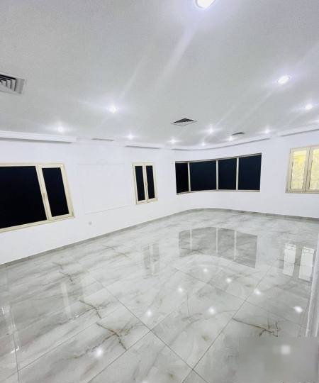 Floor in Sabah Al-Salem