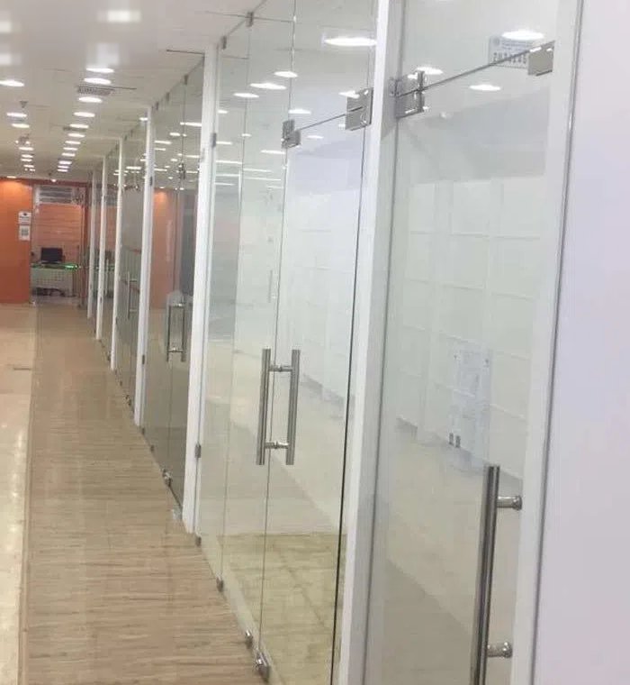 مكاتب تجارية للإيجار بالسالمية  شارع سالم المبارك مساحات مختلفة