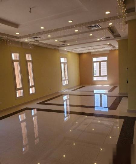 Floor in Zahra