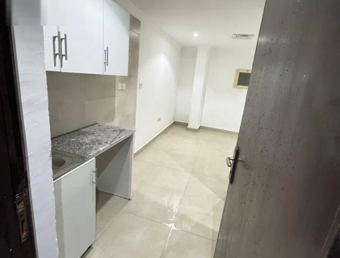 30 m2 Studio Apartments for Rent in Hawally Hawally