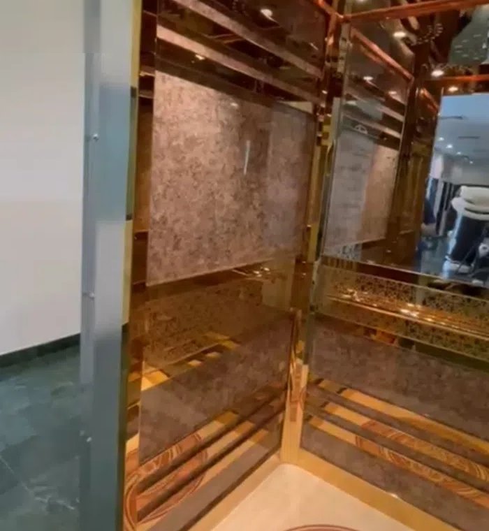 400 m2 More than 6 bedrooms Villa for Sale in Farwaniya West Abdullah Al-Mubarak