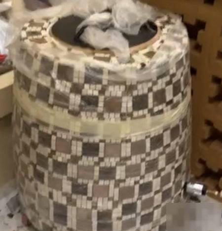 For sale oven Tanour did not use, it is suitable for restaurants and houses