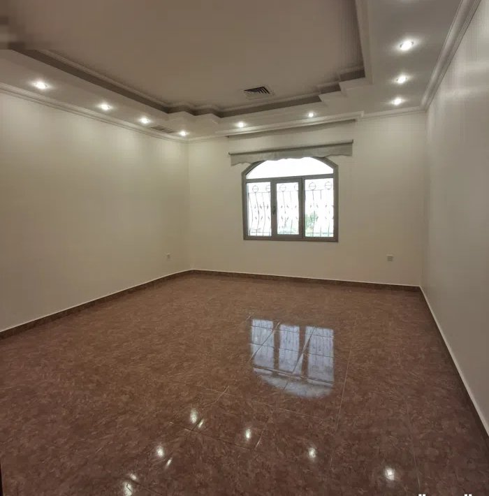 200 m2 3 Bedrooms Apartments for Rent in Al Ahmadi Mangaf