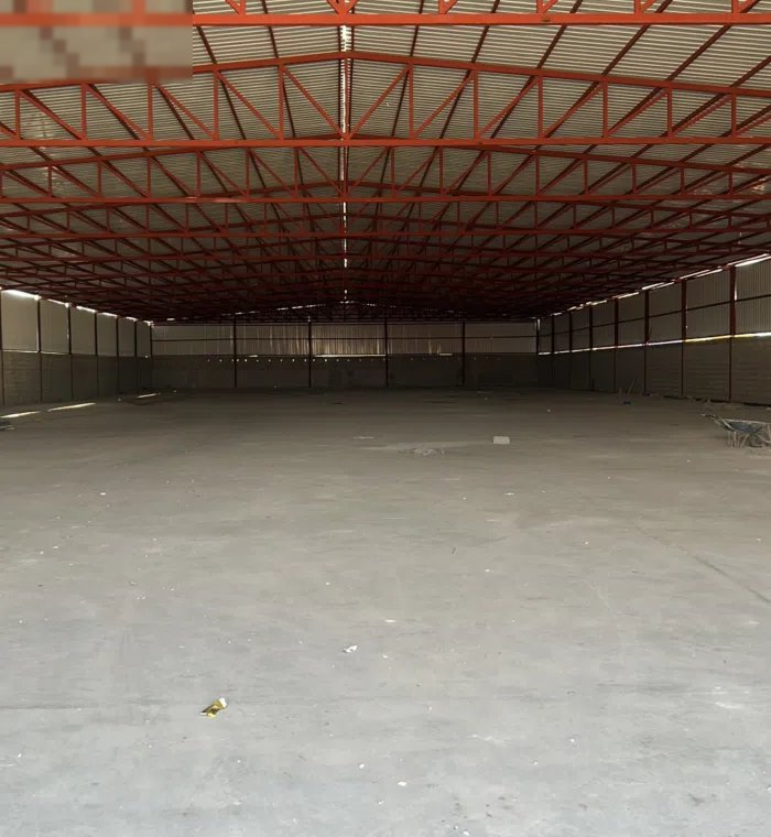 للايجار مخزن 10 الاف متر في شرق الاحمدي