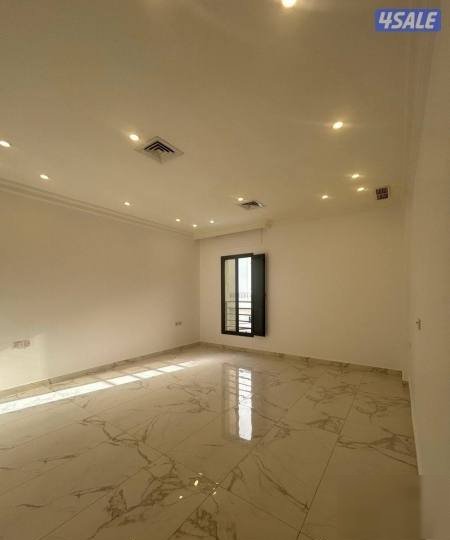 Floor in Mubarek Al-Kabeer