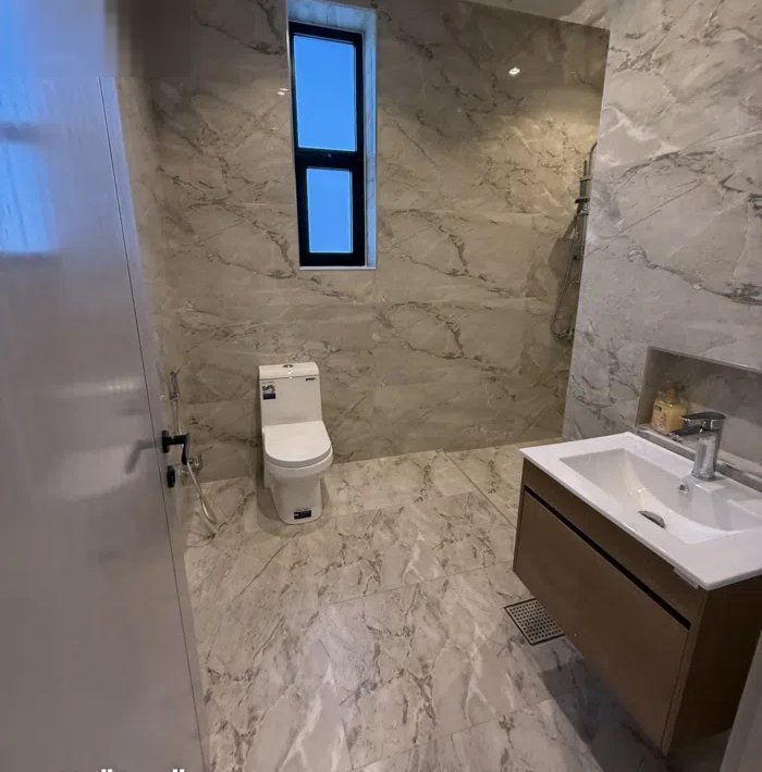 700 m2 More than 6 bedrooms Townhouse for Rent in Kuwait City North West Al-Sulaibikhat