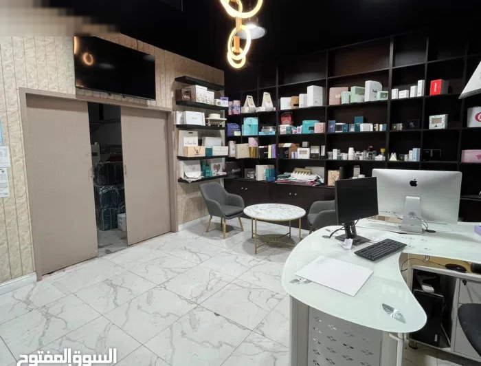 محل تجاري مع فترة سماح للإيجار في الشويخ الصناعية